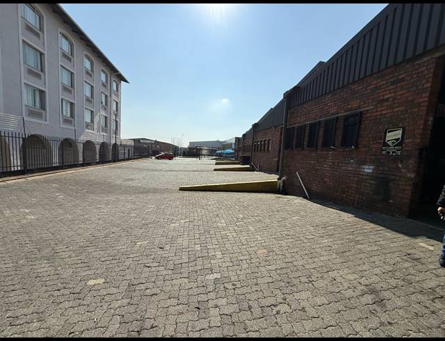 479M² WAREHOUSE TO LET IN ISANDO